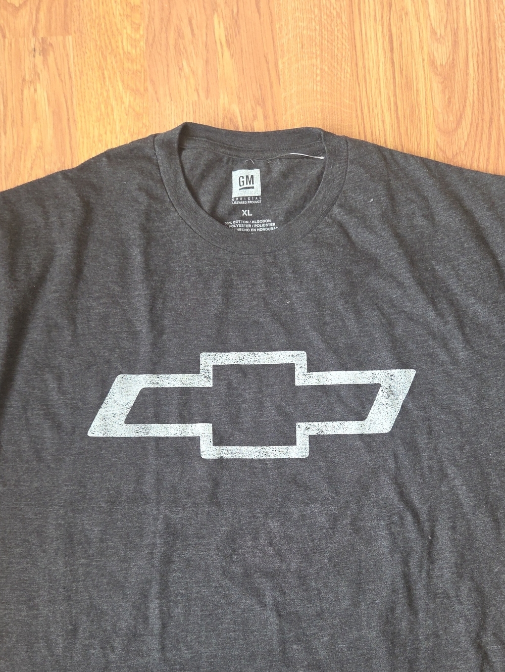 Chevy Logo Men's Tshirt XL Classic Chevrolet Logo GM USA Cars Auto Graphic - Picture 2 of 5